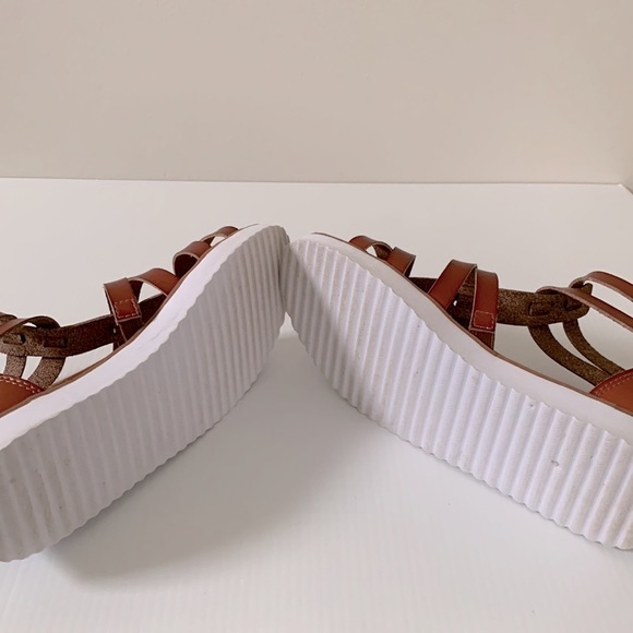 Old Navy Girls sandals size 4 youth - Picture 6 of 7